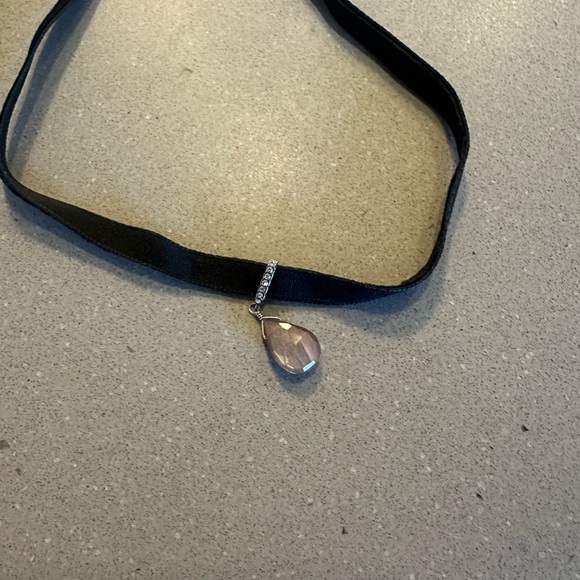 Velvet Black Choker Necklace with Pendant - Picture 4 of 4